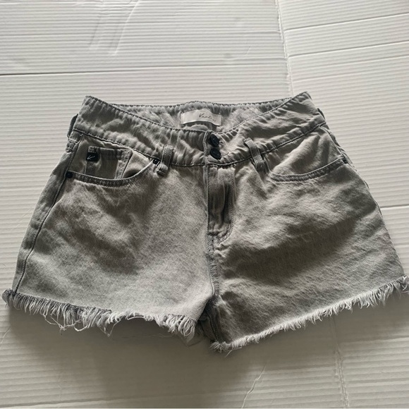 KanCan Light Gray Jean Cutoff Shorts Size Medium - Picture 1 of 6